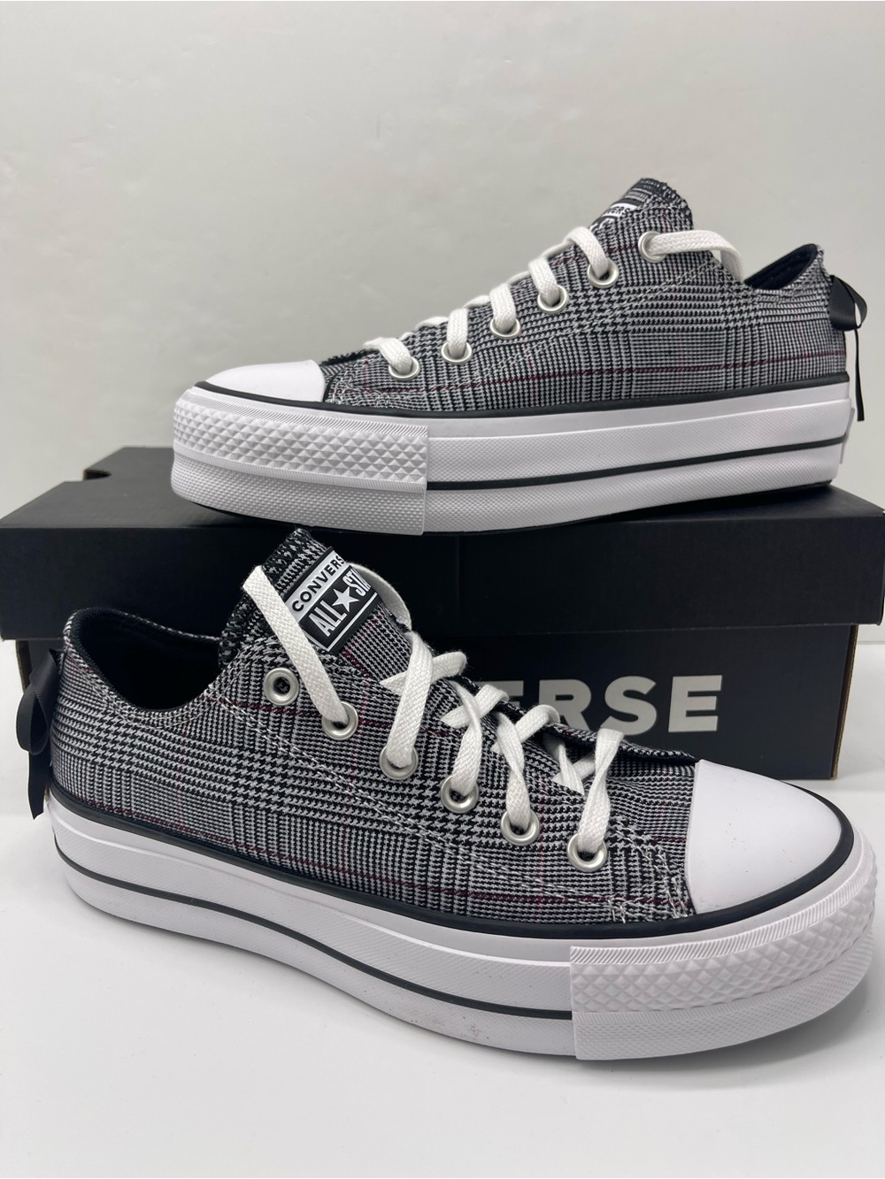 Converse A13881F CTAS LIFT OX
BLACK/WHITE/BLACK Platform Sneakers
 Plaid Low Top - Picture 15 of 16